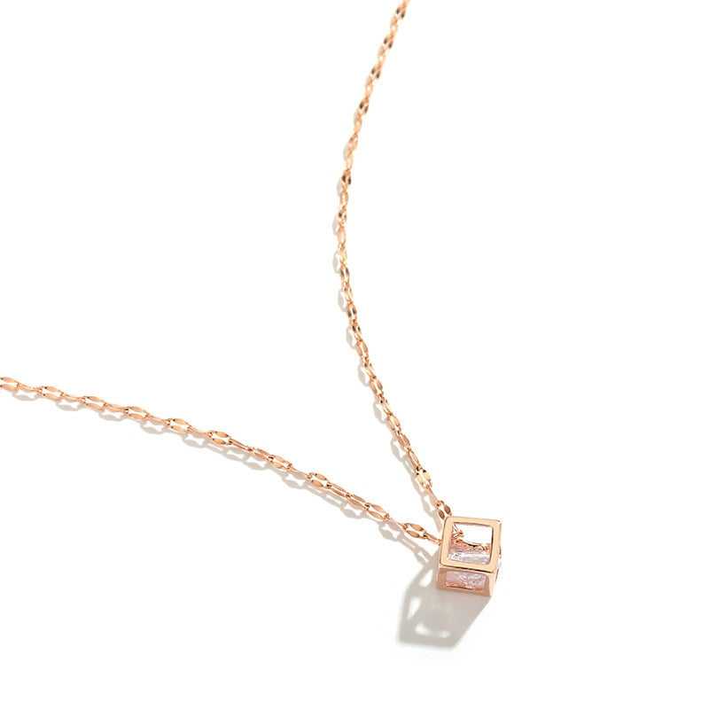 Colar de Cubo de Cristal Banhado a Ouro 18K
