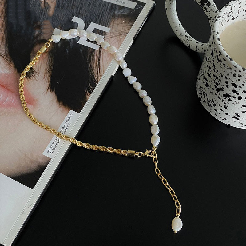 Colar de Pérola Bruta com Elos