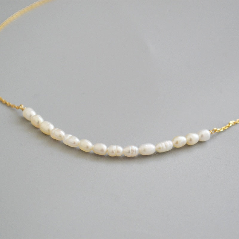 Colar Minimal de Pérolas