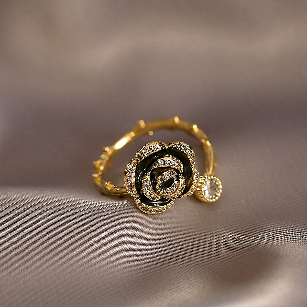 Anel de Cristal Rosa Negra