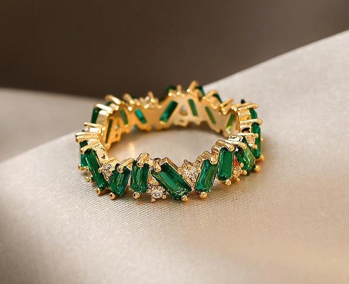 Anel de Esmeralda Coroado 18K