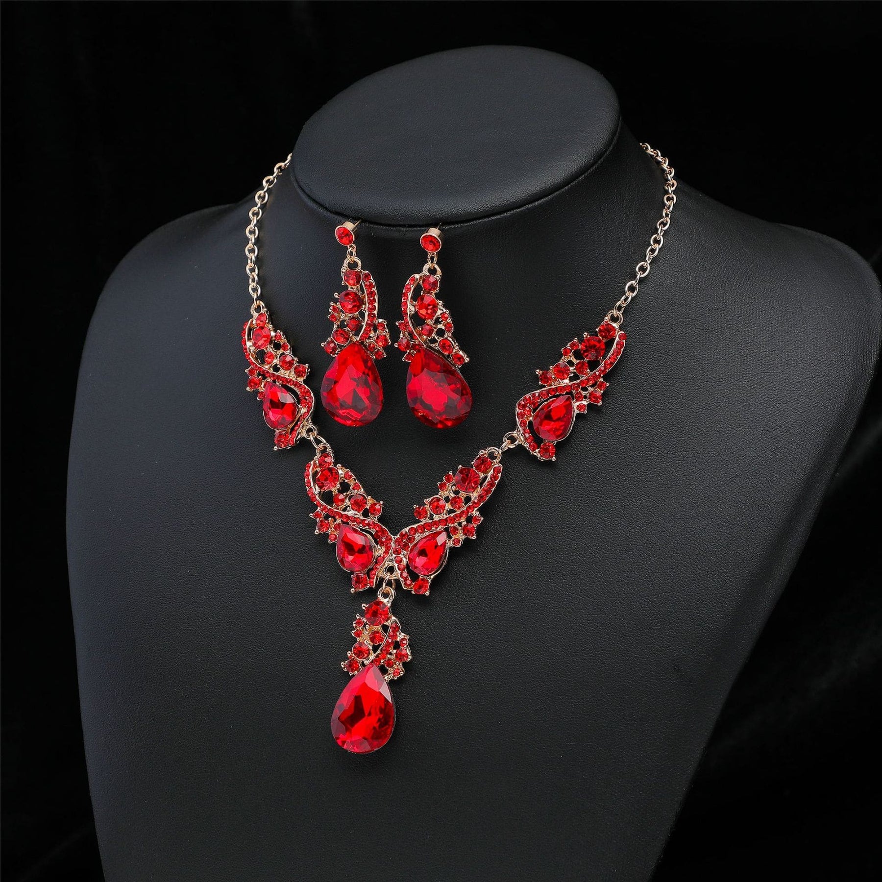 conjunto-colar-brinco-cristal-luxo