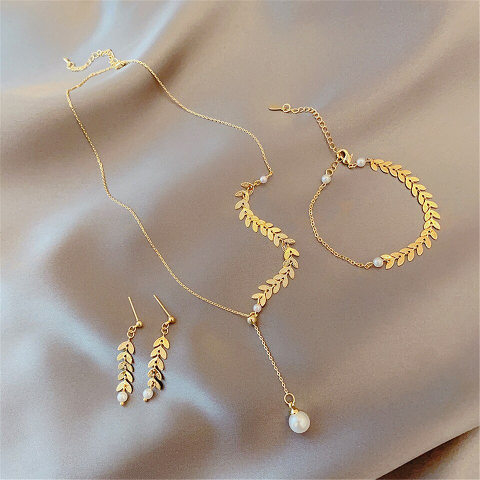 Conjunto Folheado a Ouro 18K com Pérola