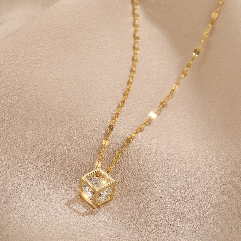 Colar de Cubo de Cristal Banhado a Ouro 18K