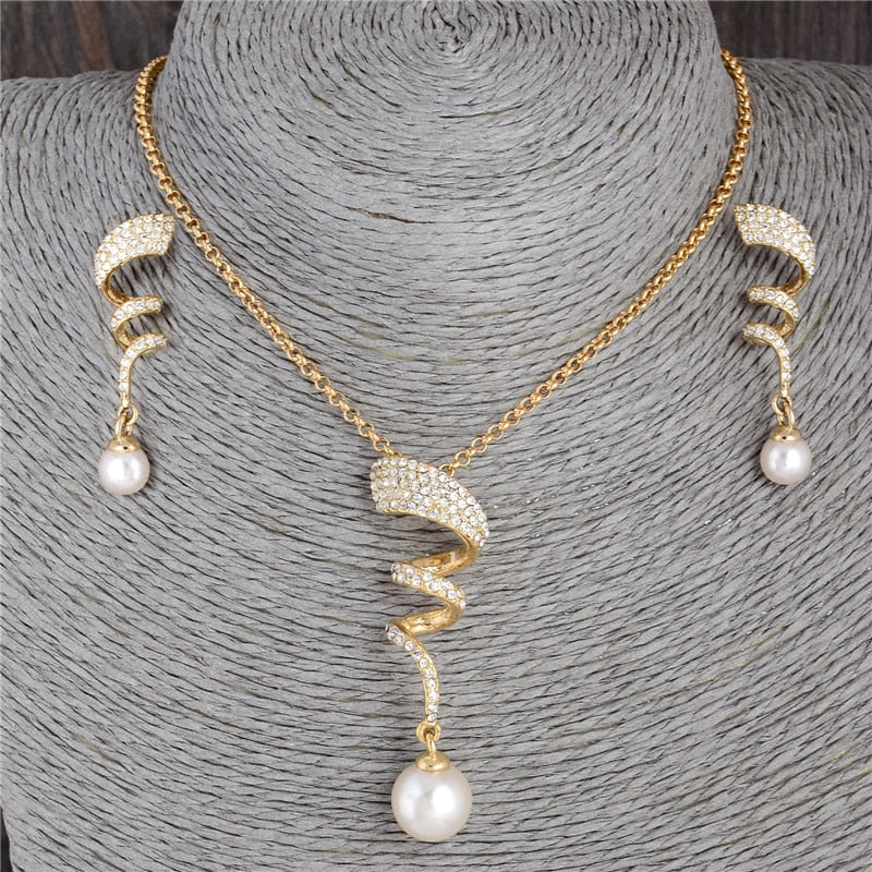 Conjunto com Pérola e Zircônia Folheado a Ouro