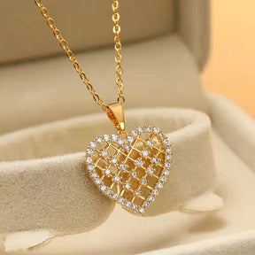 Colar Coração de Brilhantes Banhado a Ouro 18K