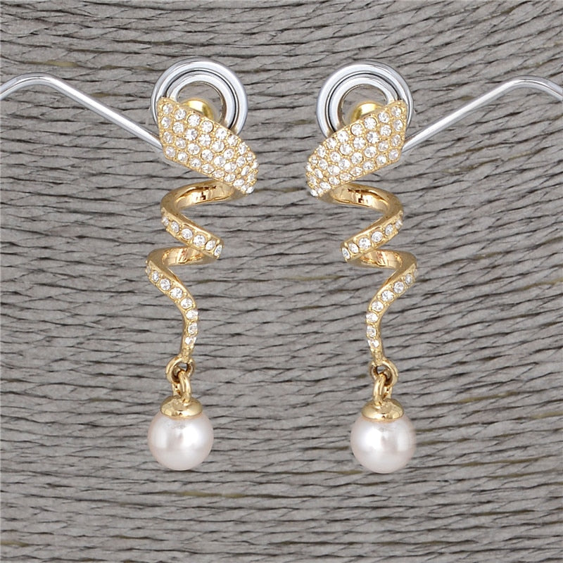 Conjunto com Pérola e Zircônia Folheado a Ouro