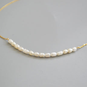 Colar Minimal de Pérolas
