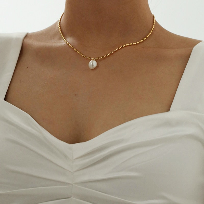 Colar de Pérola Solitária e Ouro 18K