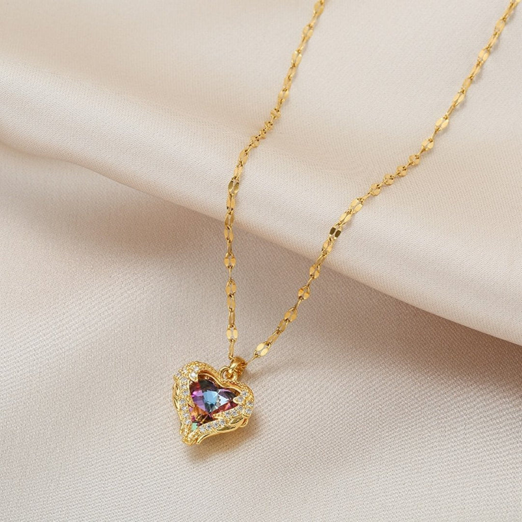 Colar de Coração Cravejado e Banhado a Ouro 18K