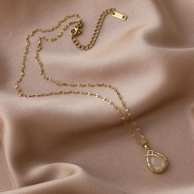 Colar de Pedra Opala Banhado a Ouro 18K