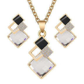 Conjunto de Colar e Brincos Geométricos Luxo
